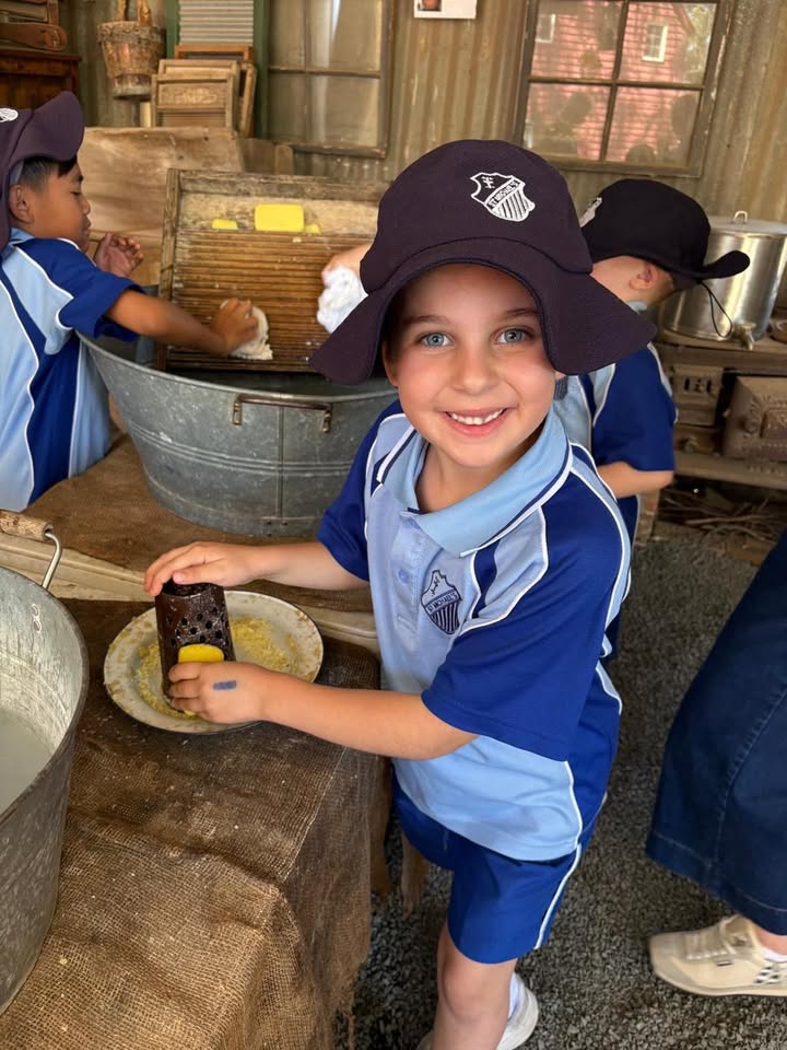 563943395785443_1241270154719427-1