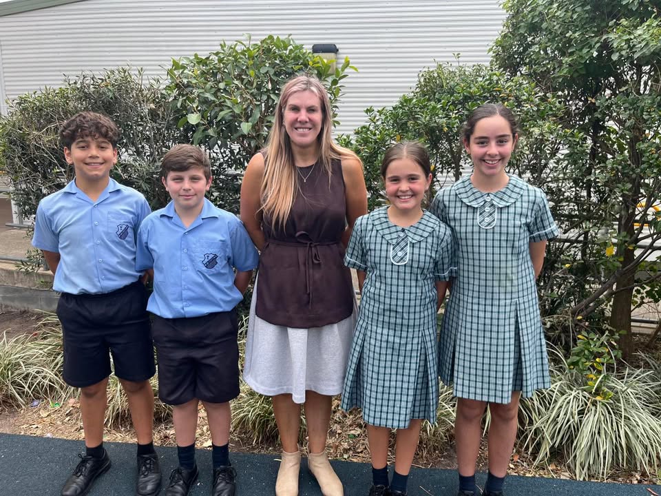 563943395785443_1257023566477419-1