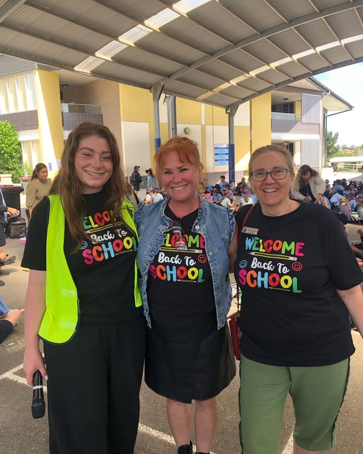 563943395785443_1298560615657047-1