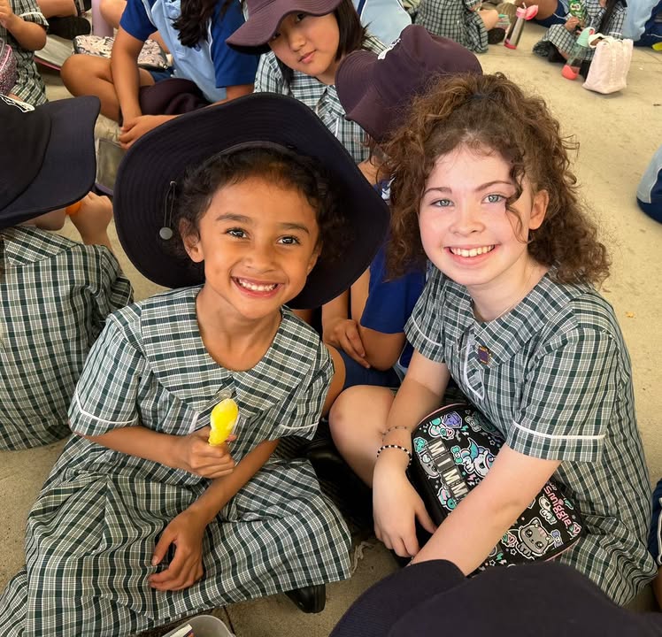 563943395785443_1330094375837004-1